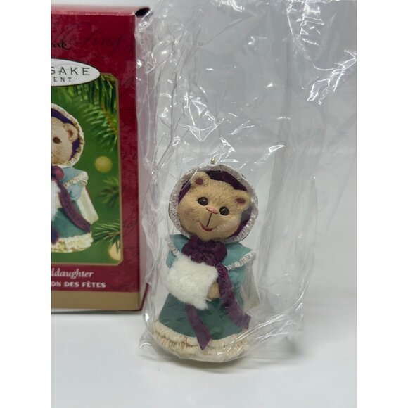 VTG 2001 Hallmark Keepsake Ornament Granddaughter 2.75" Christmas Seasonal Bear - Picture 2 of 4